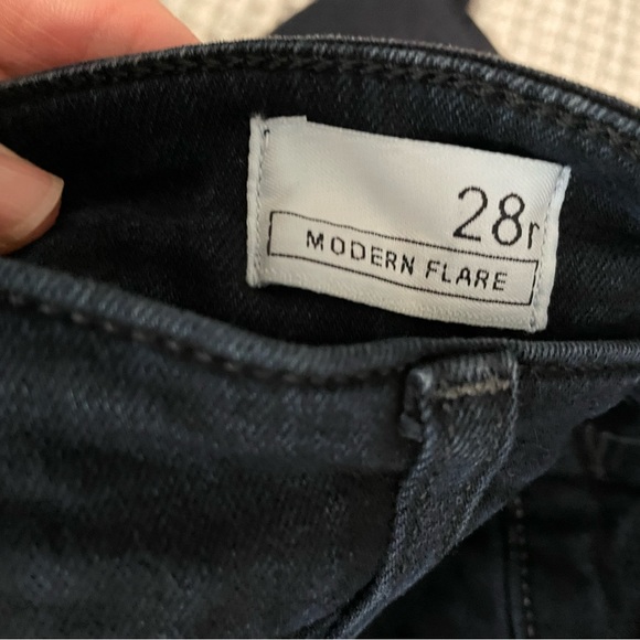 GAP Modern Flare Jeans - Picture 2 of 3